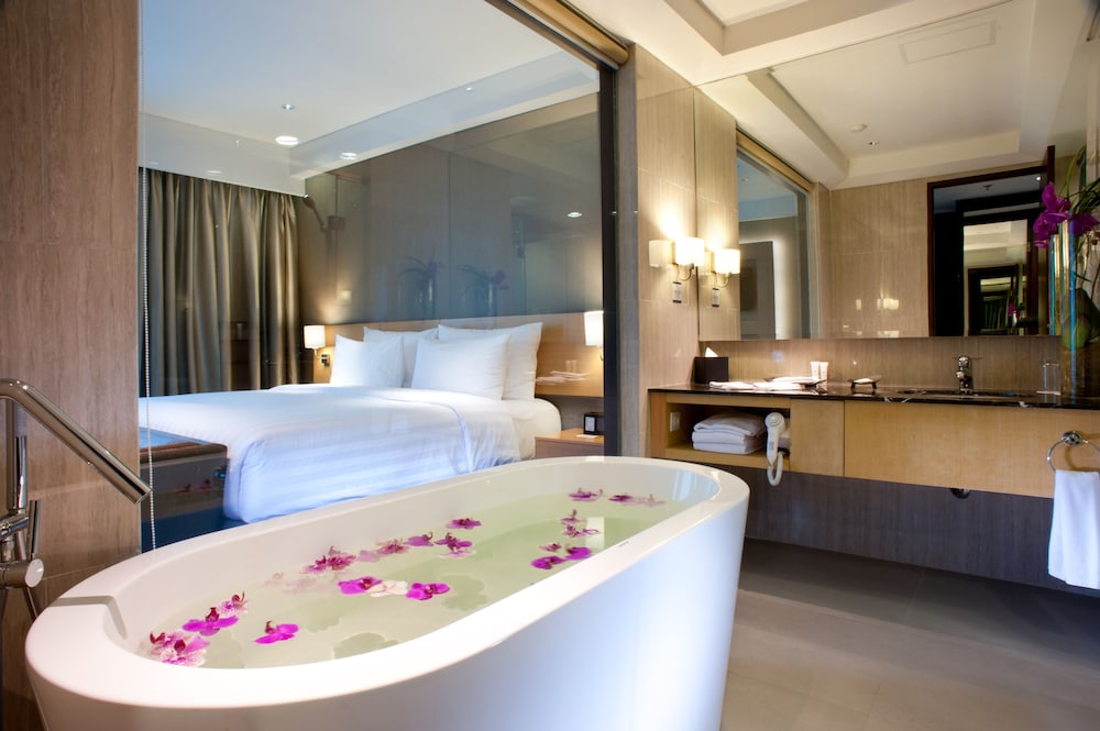 Js Luwansa Hotel And Convention Center 31/65