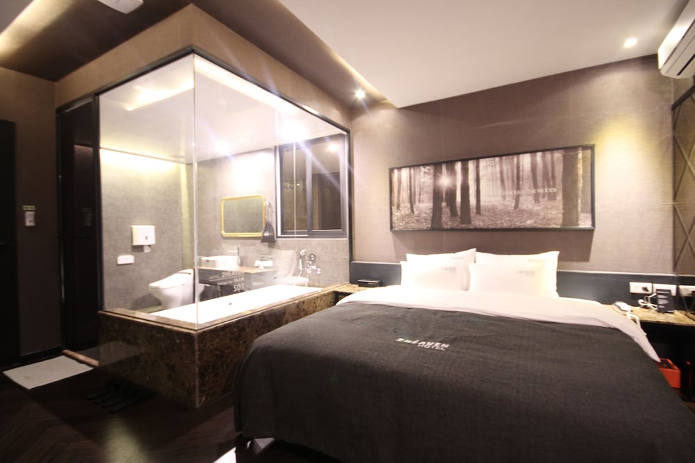 2 Heaven Hotel 12/69