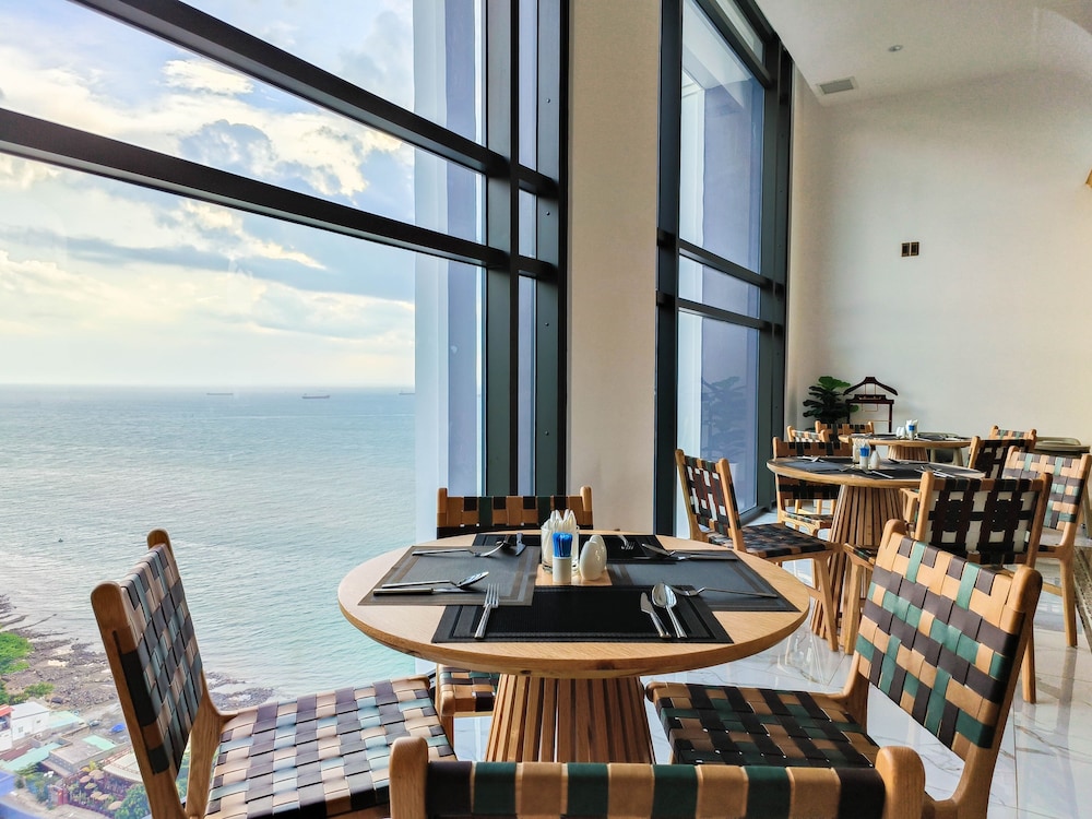 Oyster Bay Hotel Vung Tau 36/48