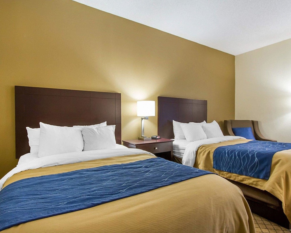 Quality Inn Clarksville 8/47