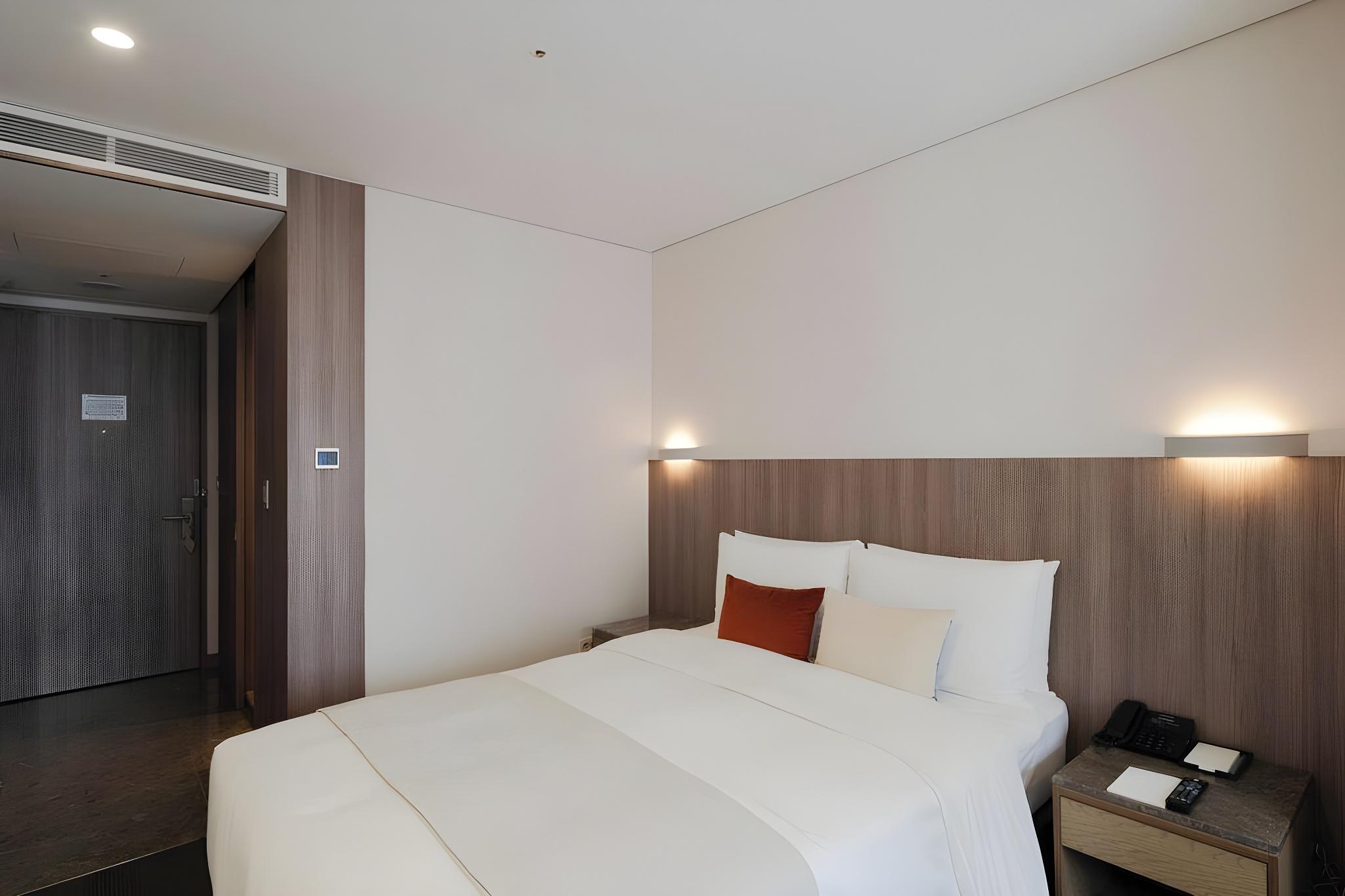Room, 2 Double Beds, Bathtub