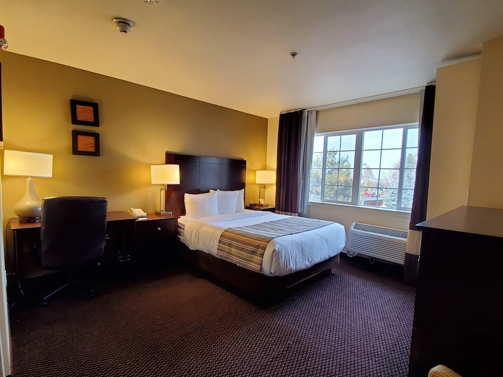 Country Inn & Suites by Radisson, Bend near Pilot Butte 11/50