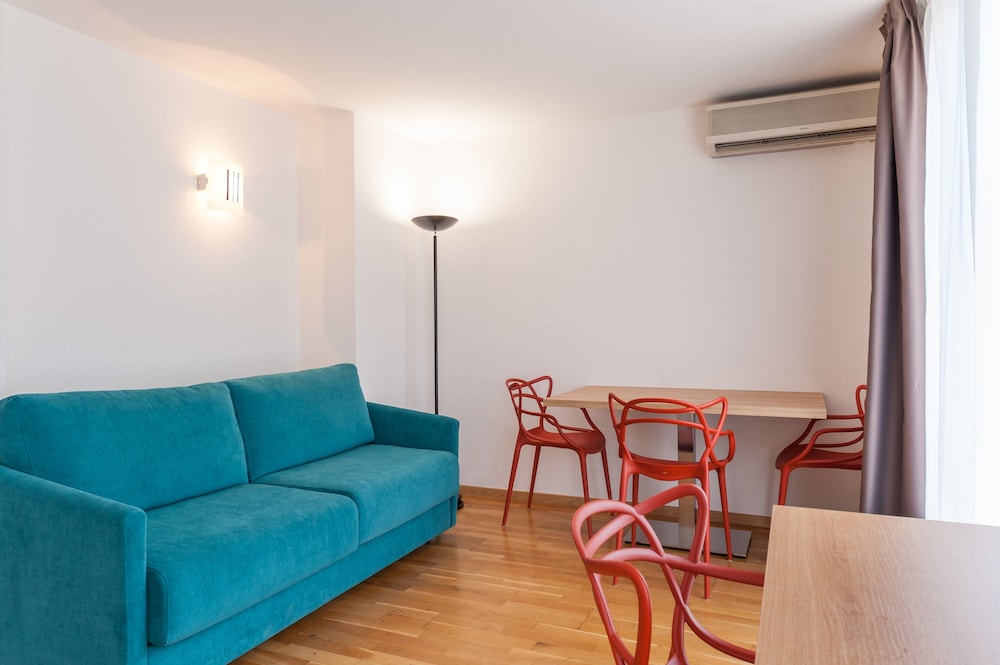Residhotel Vieux Port 32/50