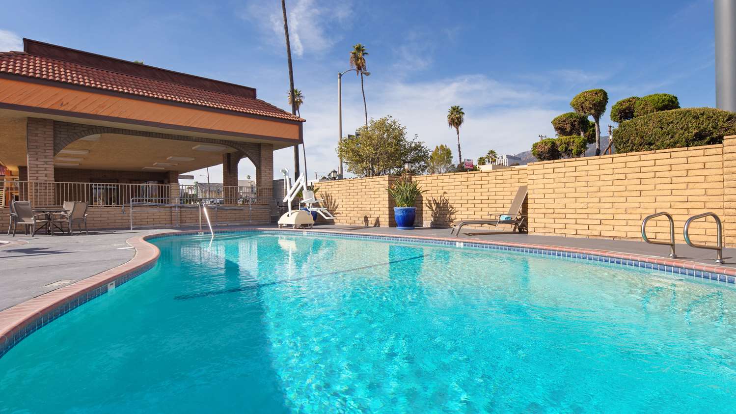 Best Western Pasadena Inn 34/35