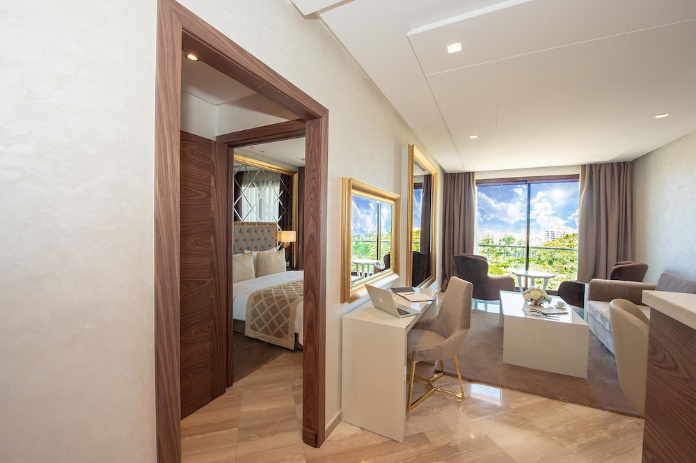 Suite Hotel Casa Diamond 49/50