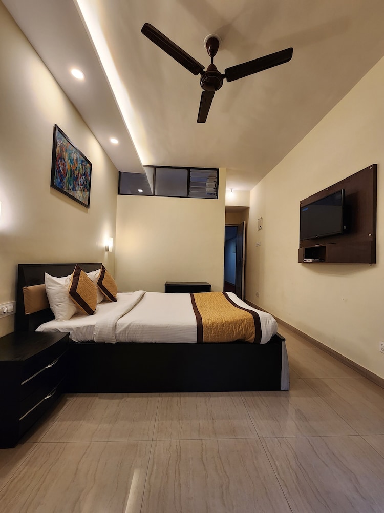 All Seasons Guest House 7/43