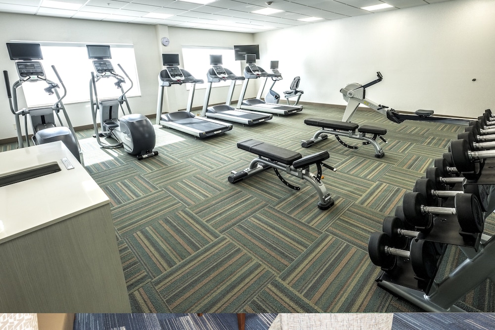 Holiday Inn Express & Suites Commerce 28/42