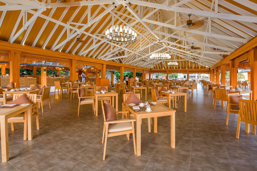 Kudafushi Resort and Spa 37/56