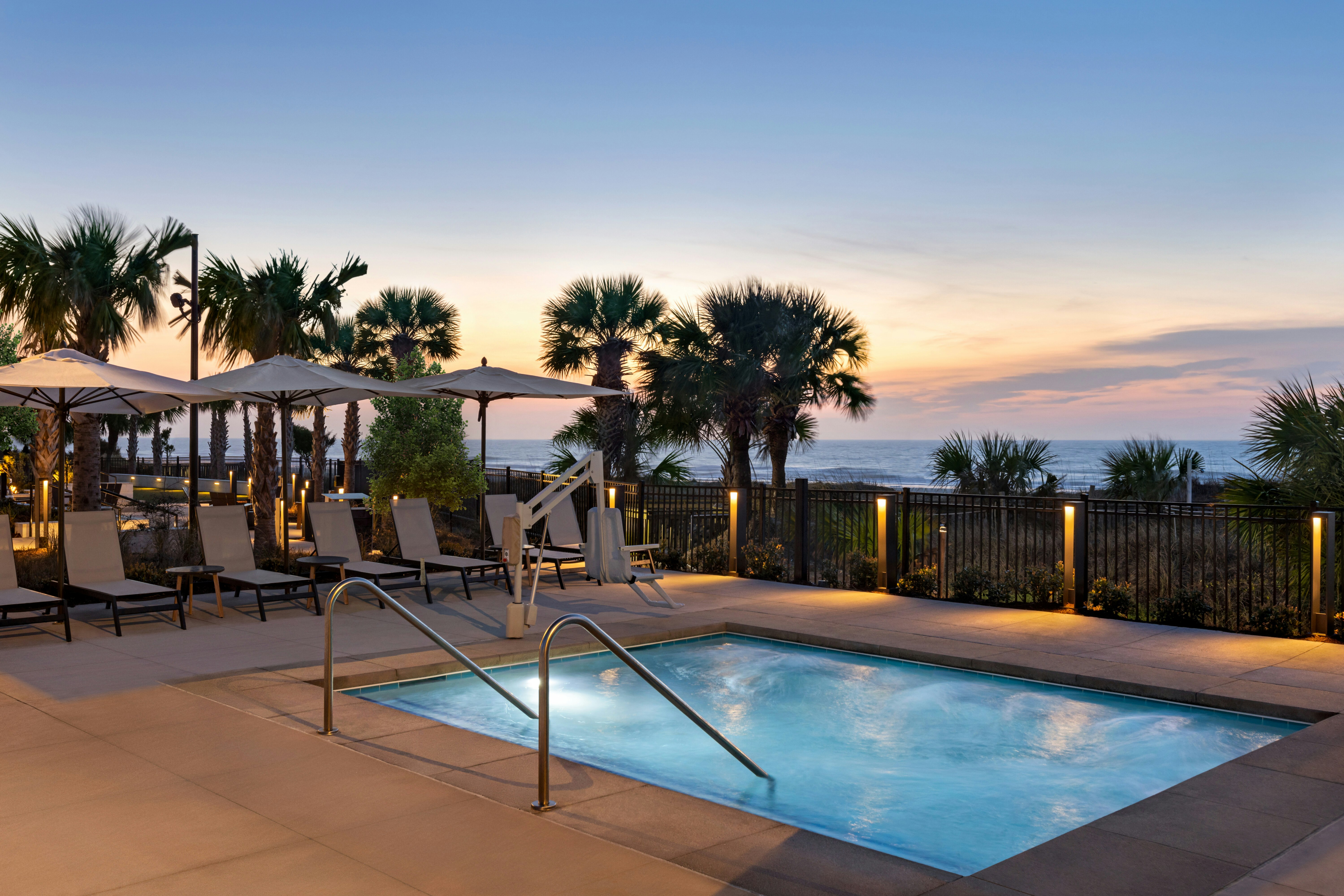 Embassy Suites By Hilton Myrtle Beach Oceanfront Resort 47/87