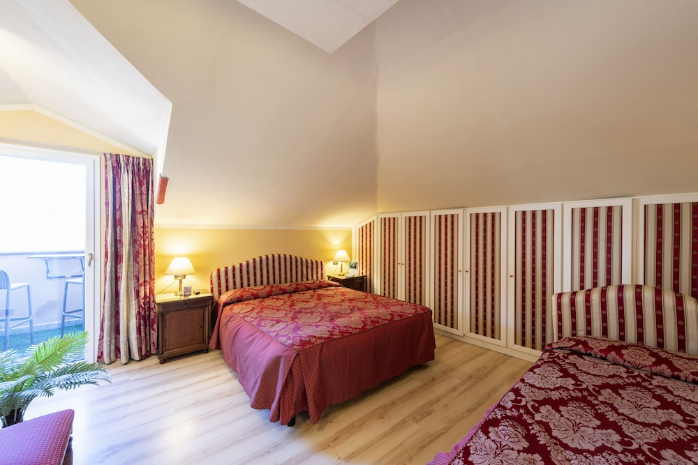 Hotel Du Lac 13/43