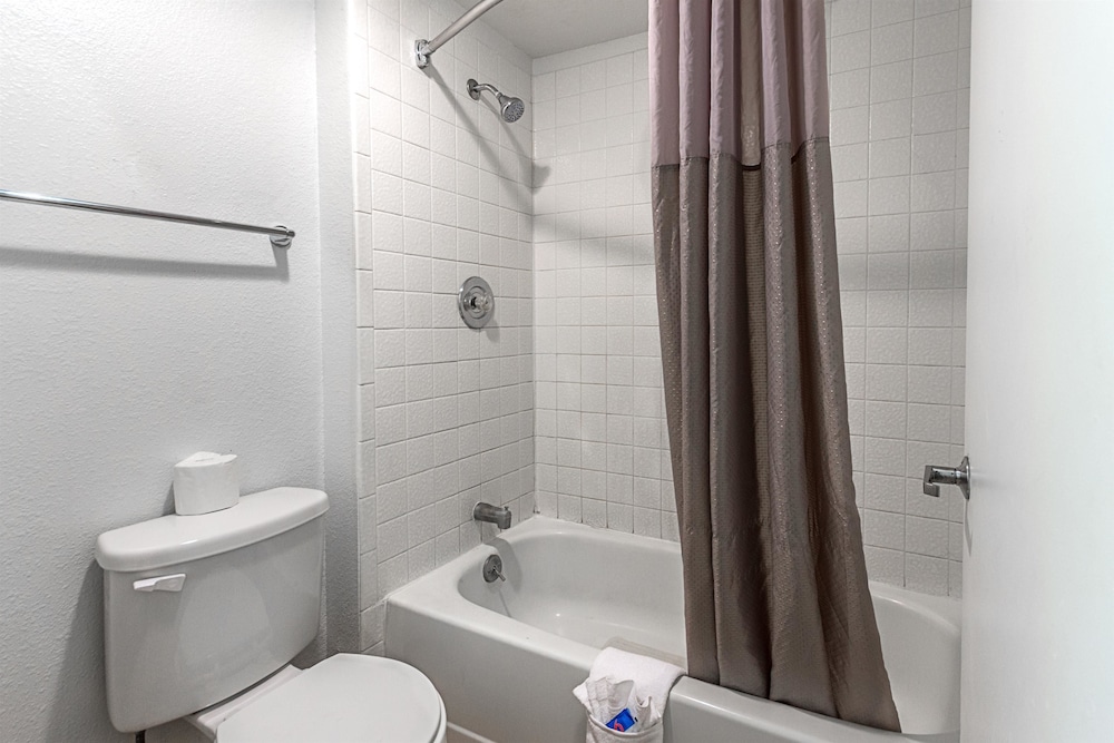 Motel6 Fresno, CA 20/51