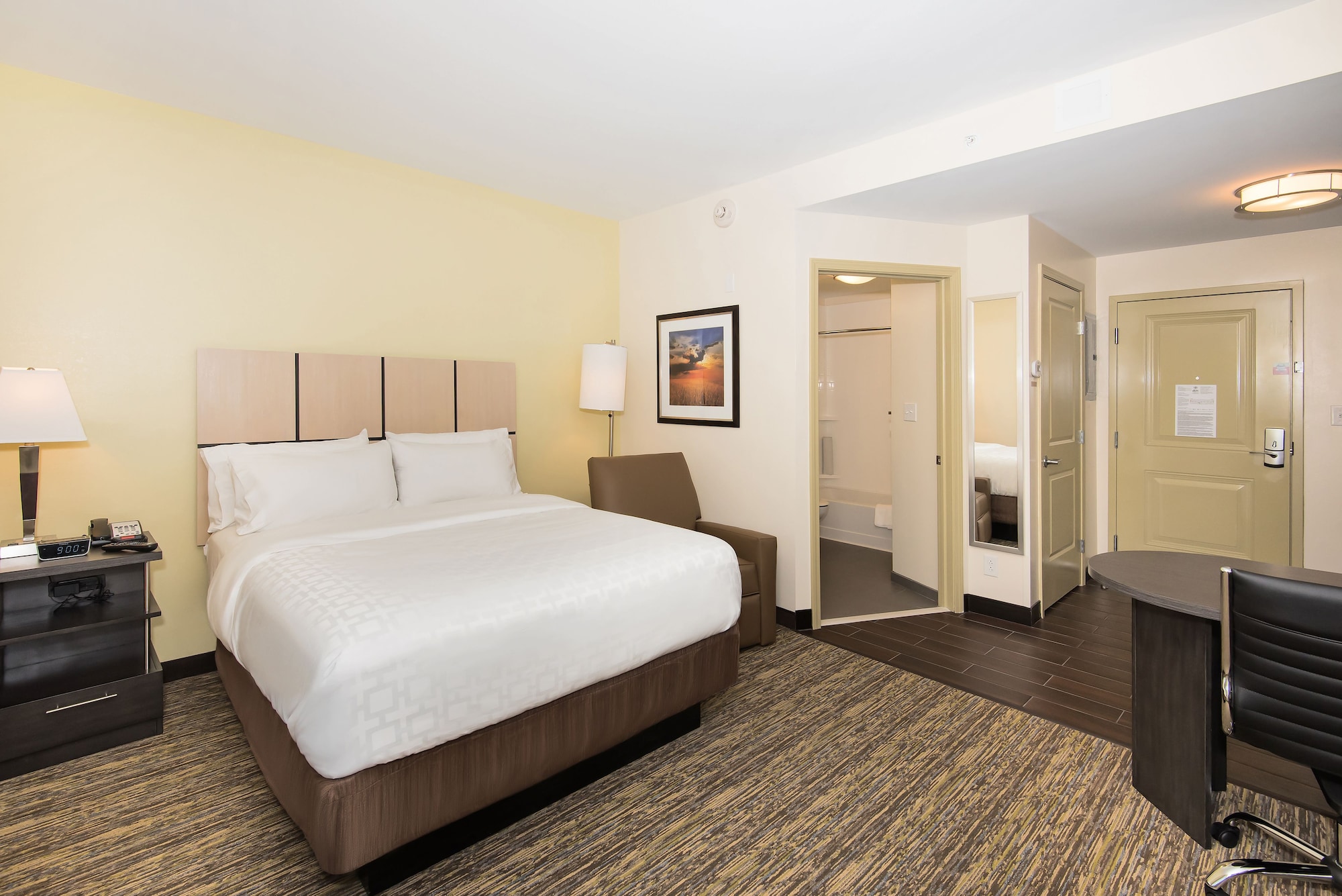 Studio, Suite, Queen Bed, Kitchen, Accessible