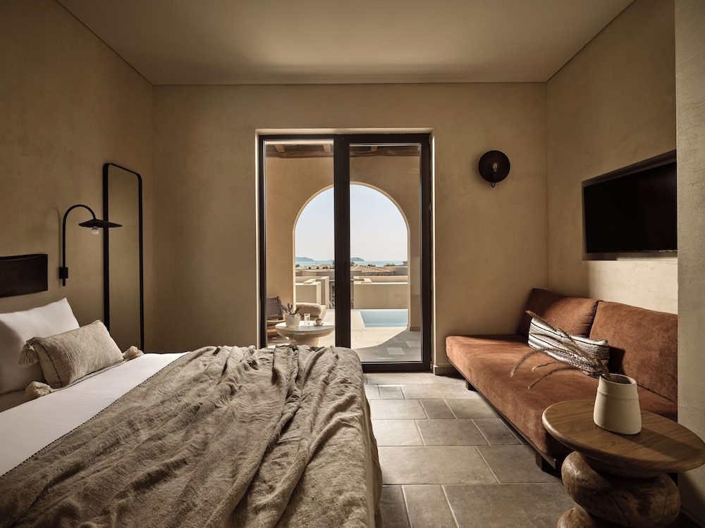 JUNIOR SUITE SEA VIEW PRIVATE POOL