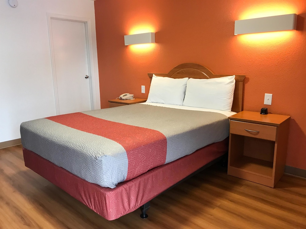 Motel6 Concord, CA 17/38