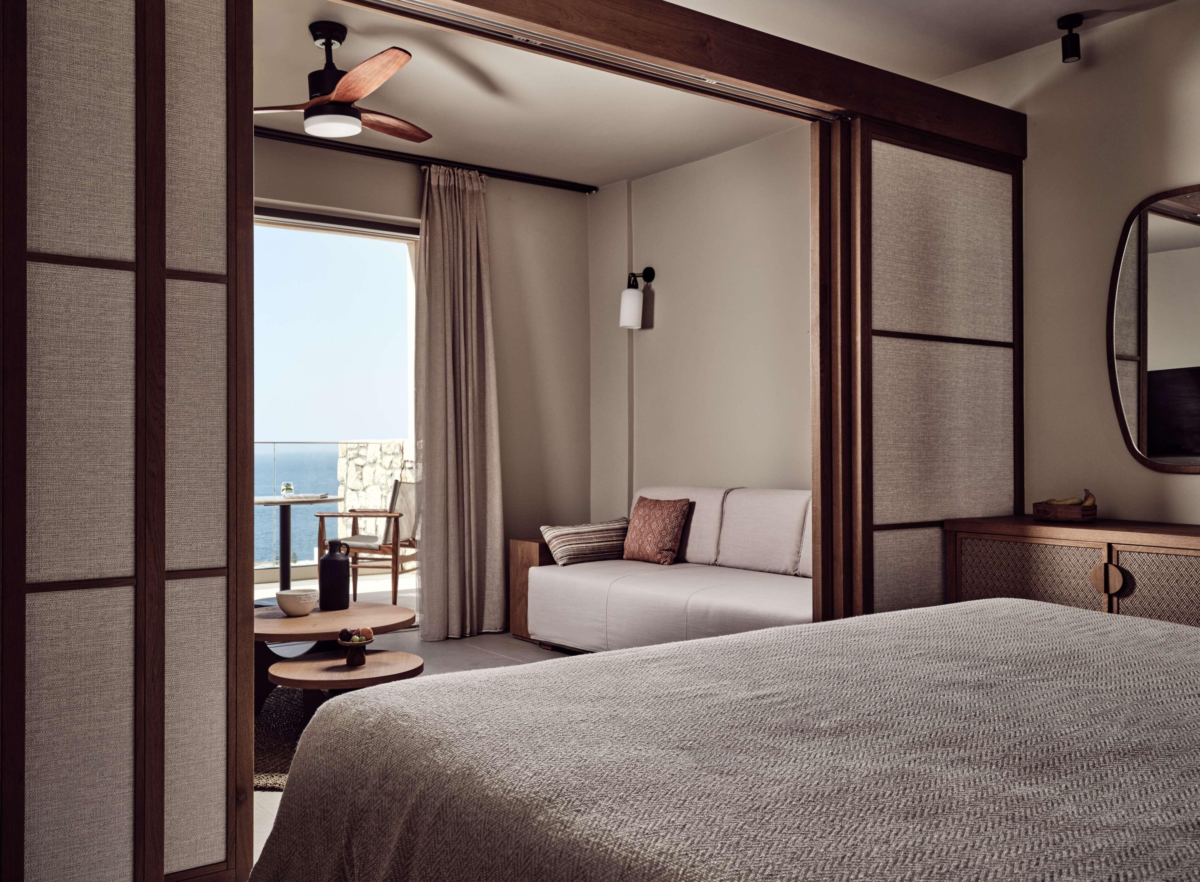 FAMILY SUITE, KING BED, SEA VIEW