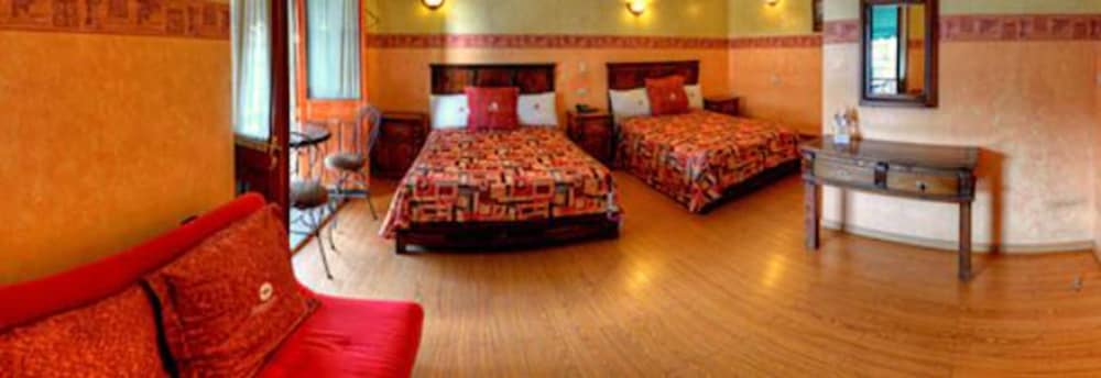 Hotel La Alhondiga 29/58