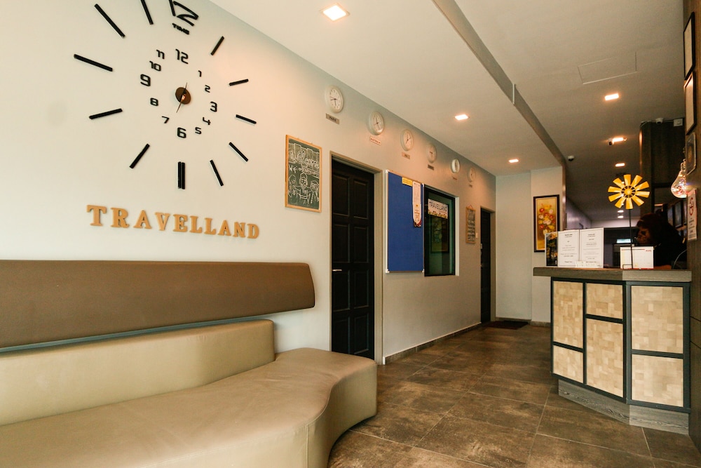Swing & Pillows at Travelland Hotel, Ipoh 7/99