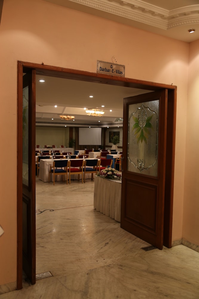Hotel Amar Vilas 5/35