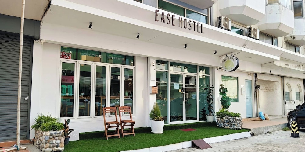 Ease Hostel 2/34