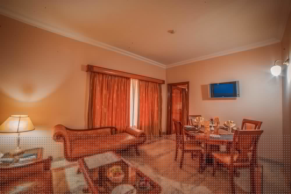 HOTEL RAJ PARK(FORMELY -RAMADA RAJ PARK INN) 36/63