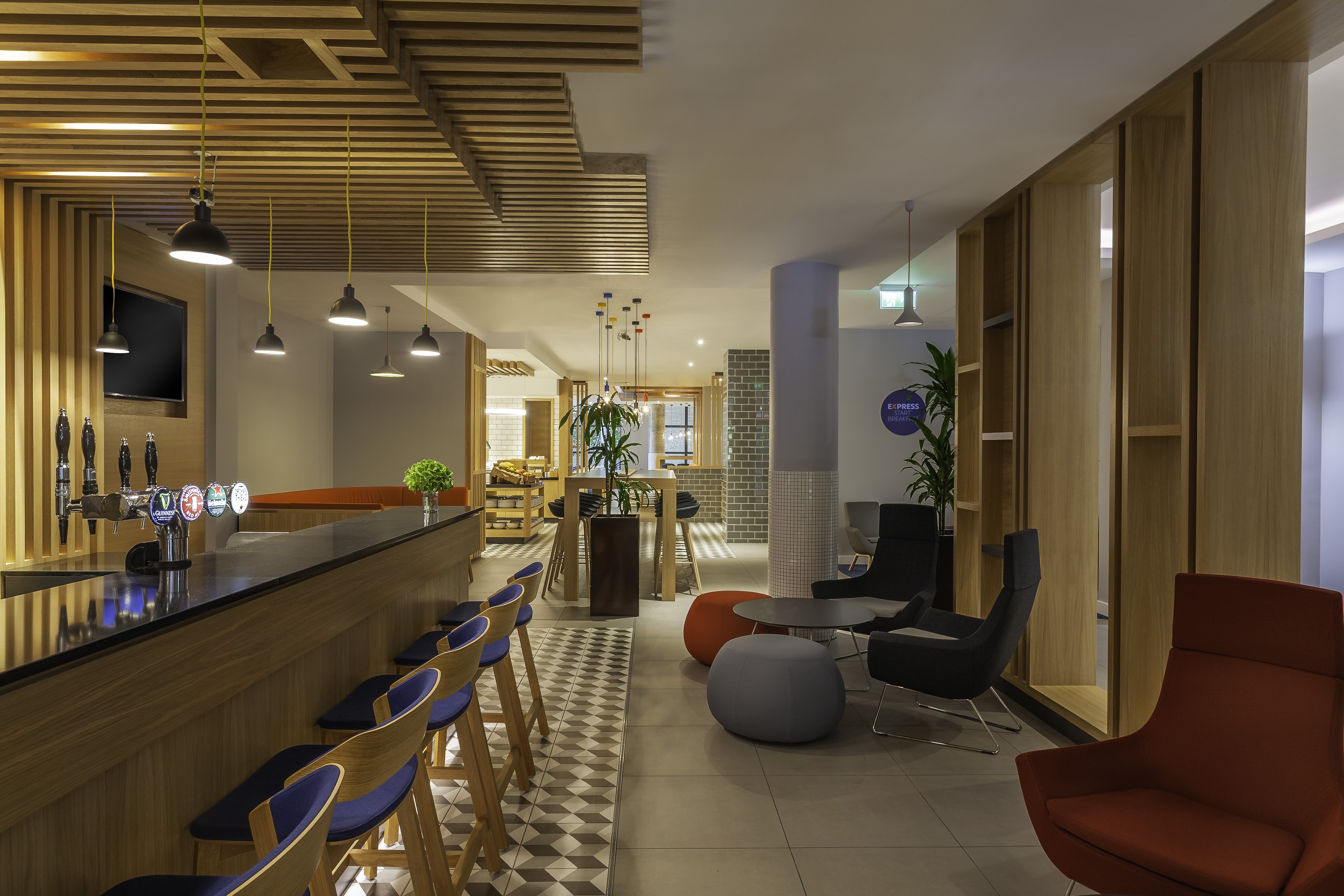 Holiday Inn Express Dublin Airport 10/30