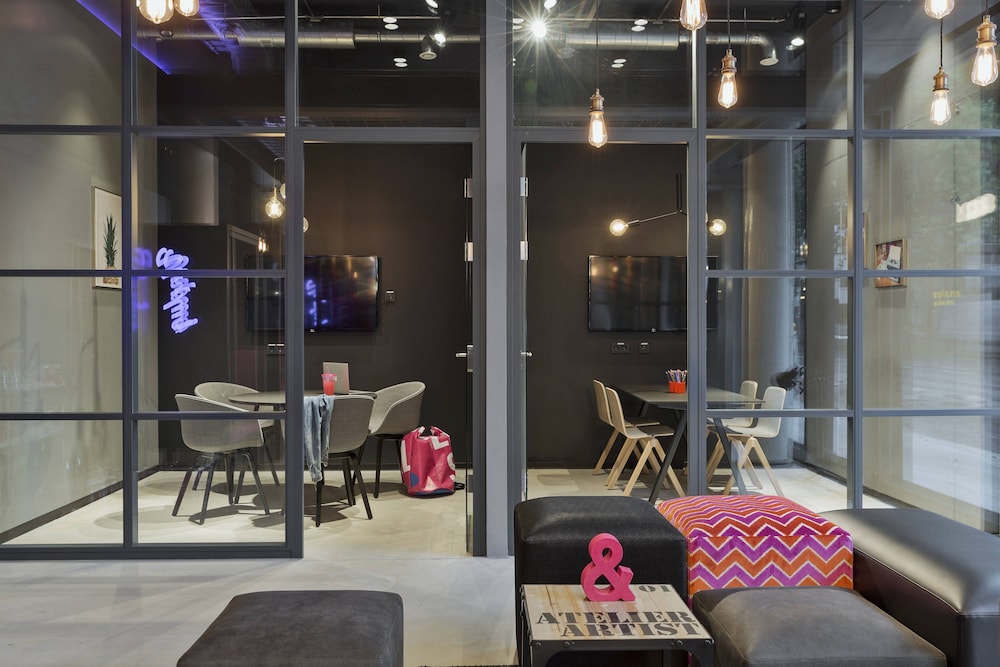 Moxy Frankfurt East 30/54