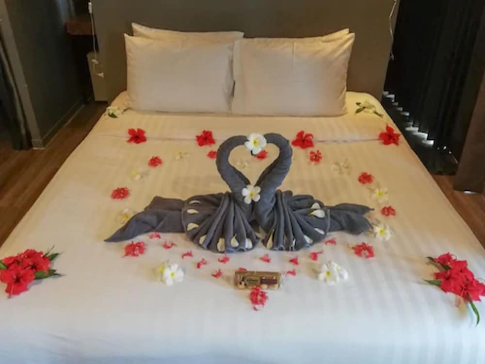 Hip Seaview Resort At Phi Phi 4/50