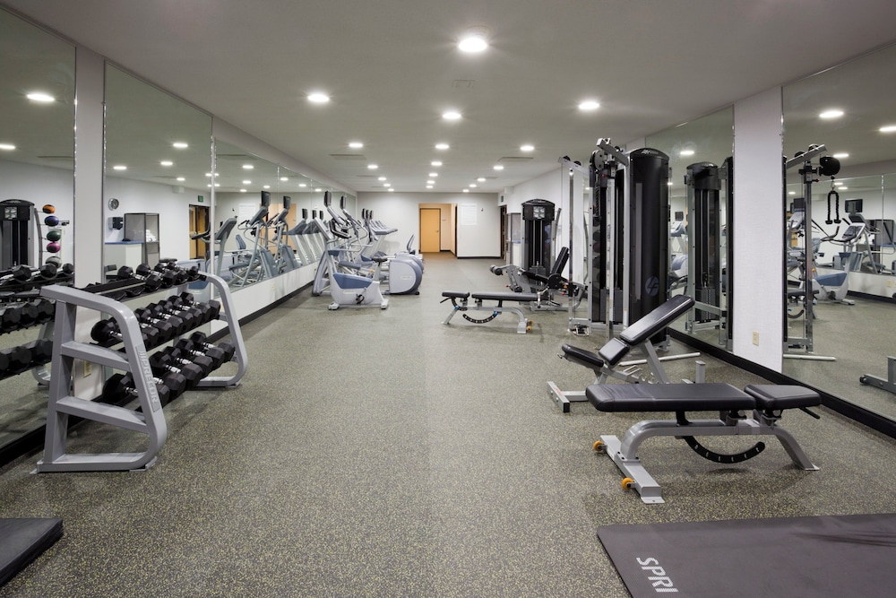 Holiday Inn Hotel Suites Maple Grove Nw Mpls Arbor Lks 45/76