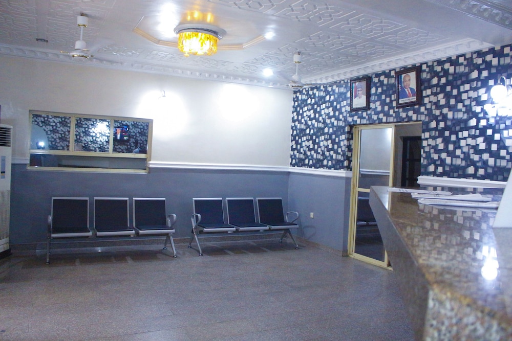 EMROSY HOTELS AND SUITES 44/50
