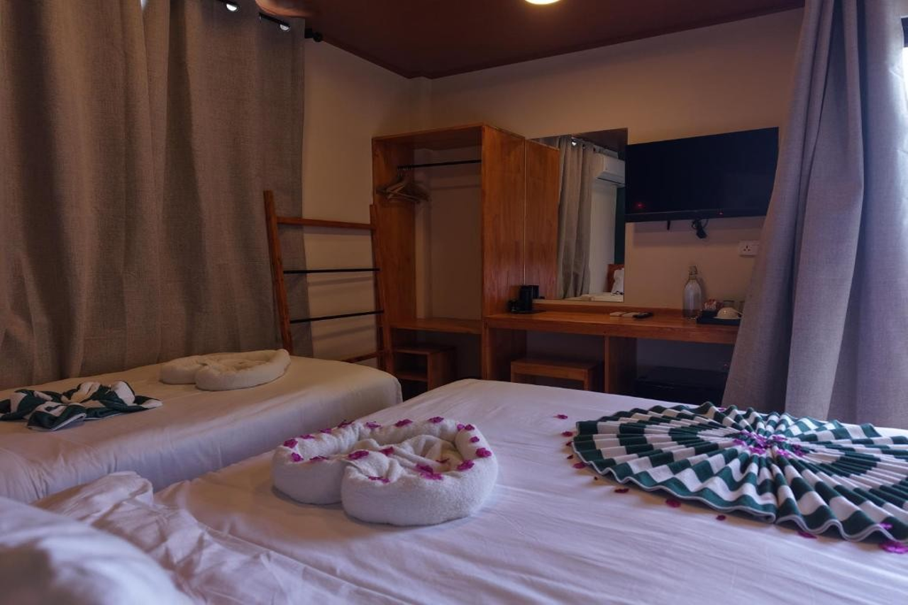 Ruka Maldives 9/10