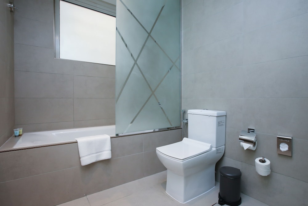 Sitara Hotel Apartment L.L.C 47/51