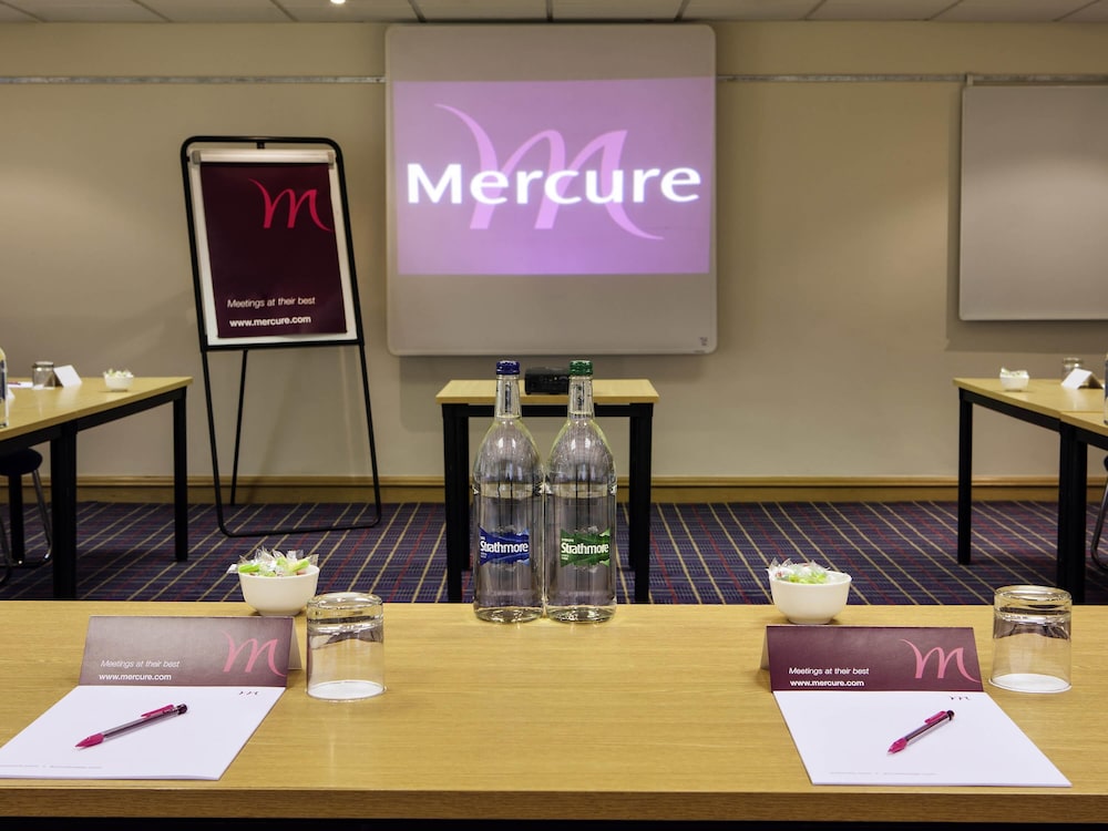 Mercure Hull Grange Park Hotel 66/75