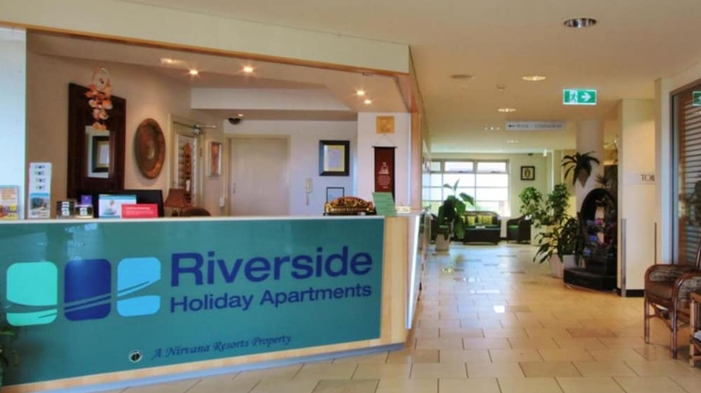 Riverside Holiday Apartments 8/78