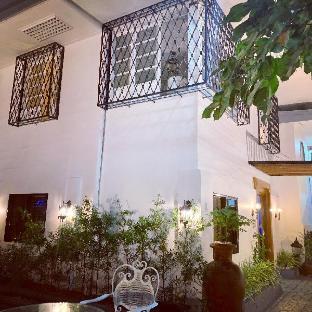 Courtyard Hotel 3/40
