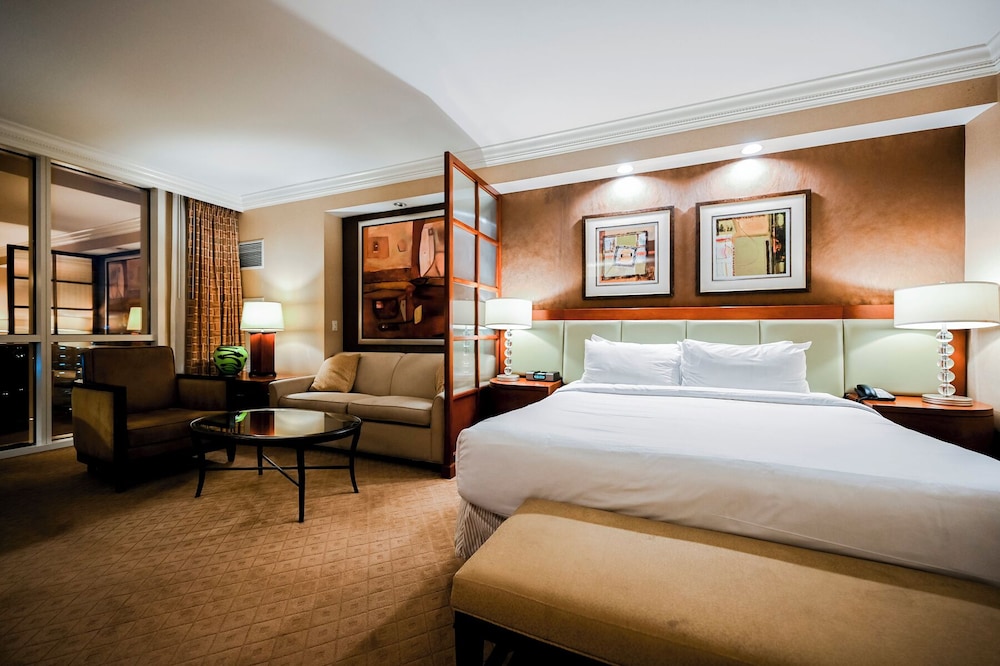 Stripviewsuites At Signature 38/73