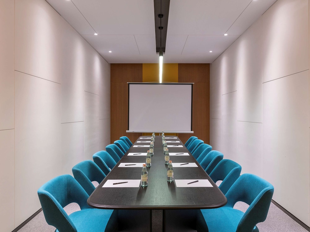 Mercure Nanjing Olympic EXPO 48/58