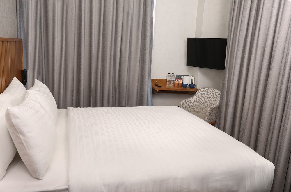 Discovery Hotel 41/69