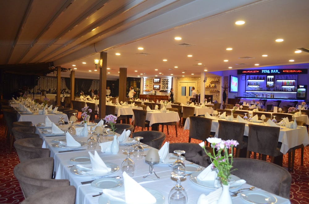 Perama Hotel 20/23