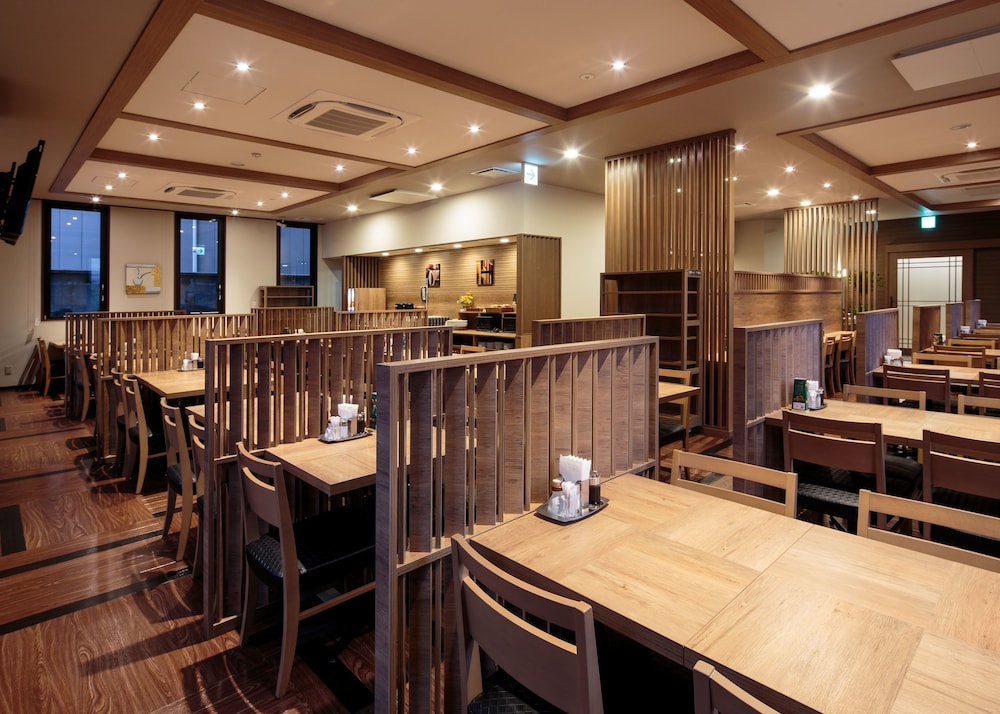HOTEL ROUTE INN TAKAOKA EKIMAE 48/53