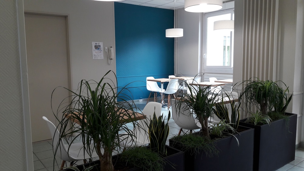 APPART HOTEL MACON LE COURS MOREAU 25/30