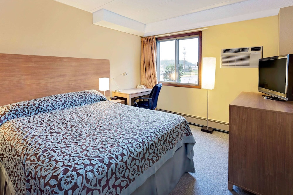 Days Inn by Wyndham Winona 5/27