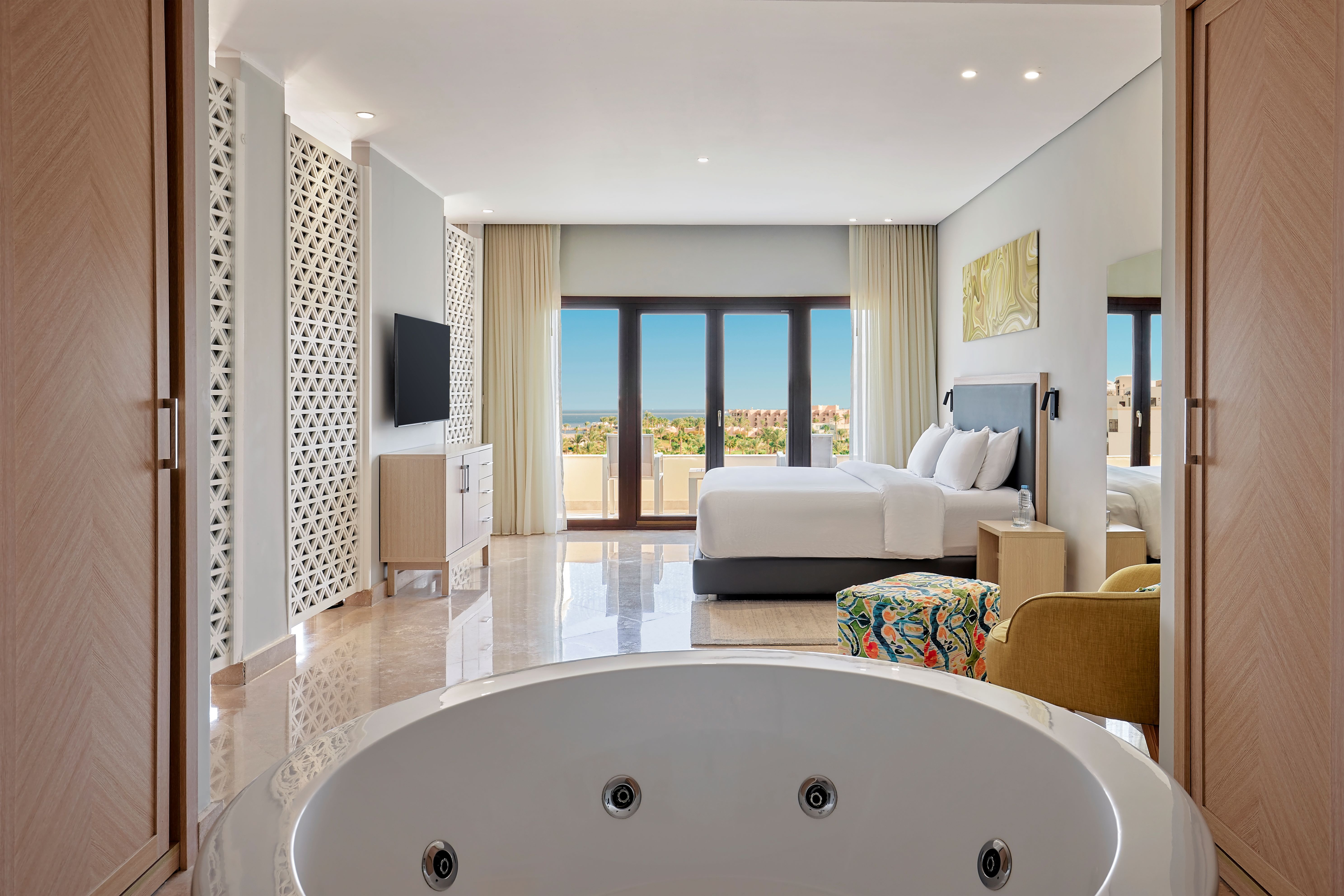 Suite, King Bed