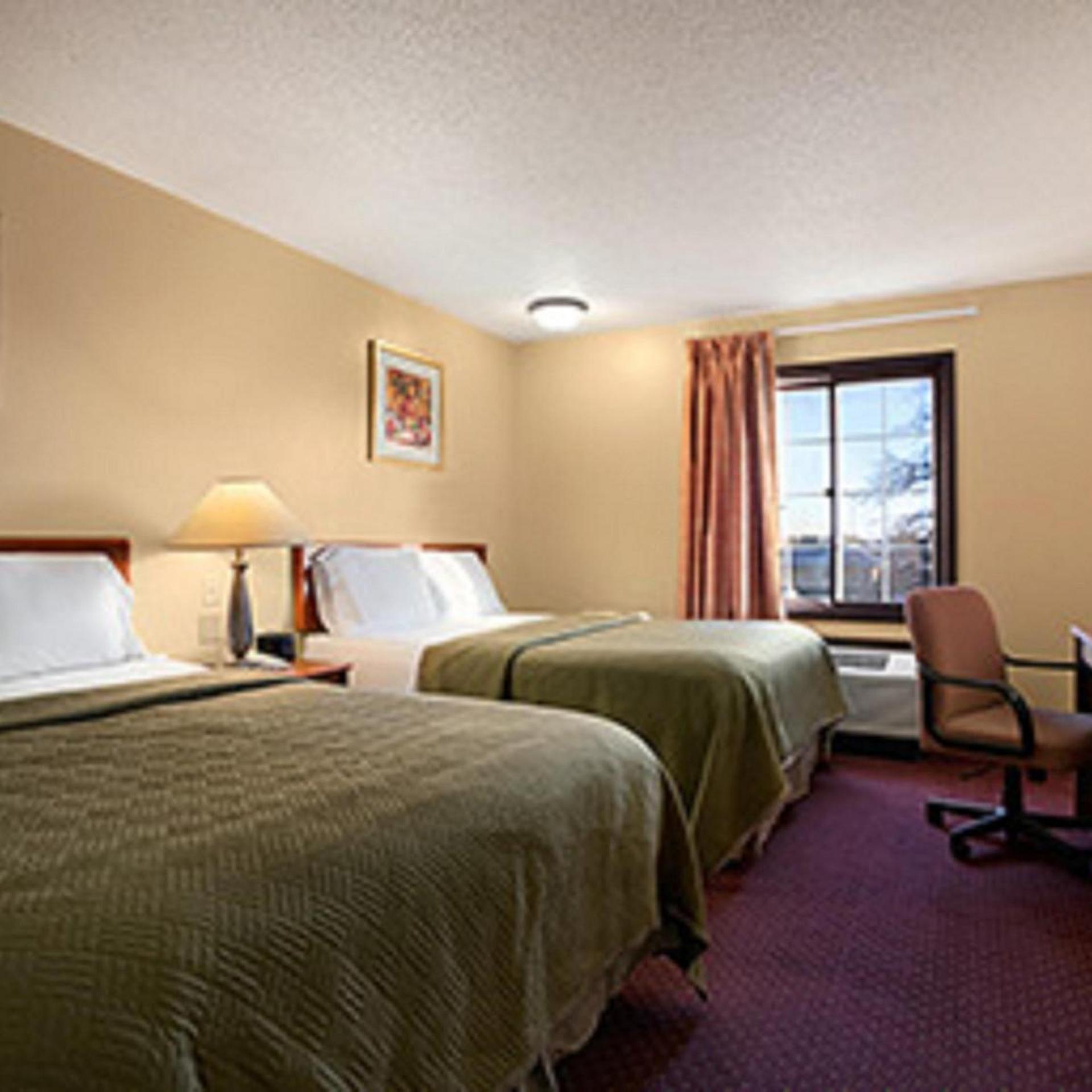 Travelodge Inn And Suites by Wyndham Muscatine 8/51