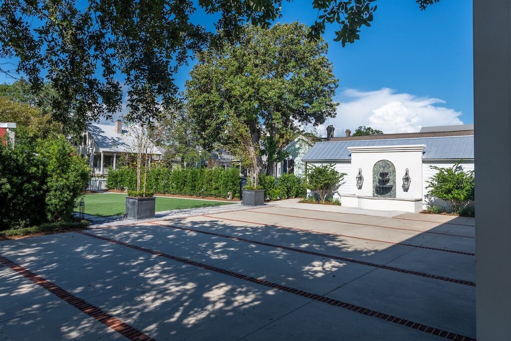 Oyster Bay Boutique Hotel 31/39