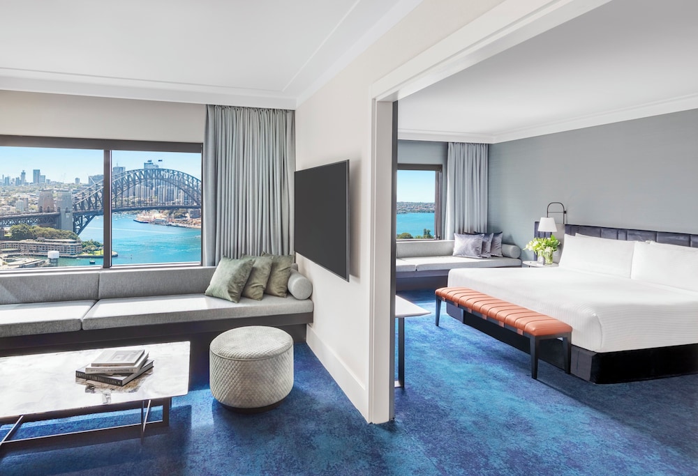 1 Bedroom, Suite, 2 Double Beds, Bridge View