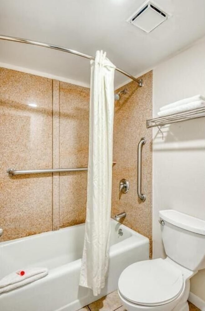 Hotel Bel-Air Orlando near Florida Mall 26/32