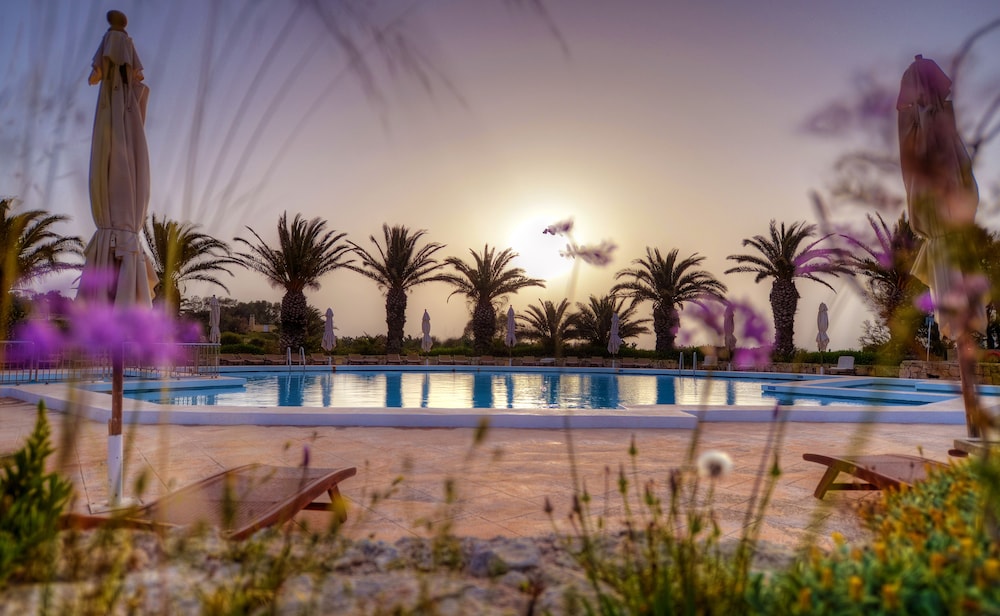Hotel Ta Cenc and Spa 55/65