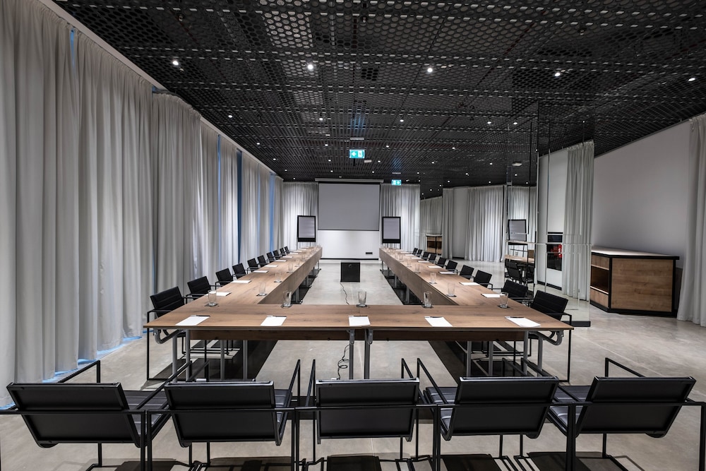 Moxy Tbilisi 49/51