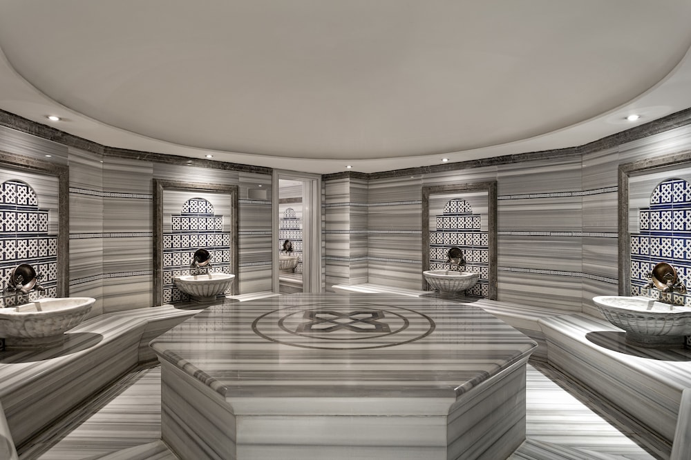Titanic Business Kartal 24/50