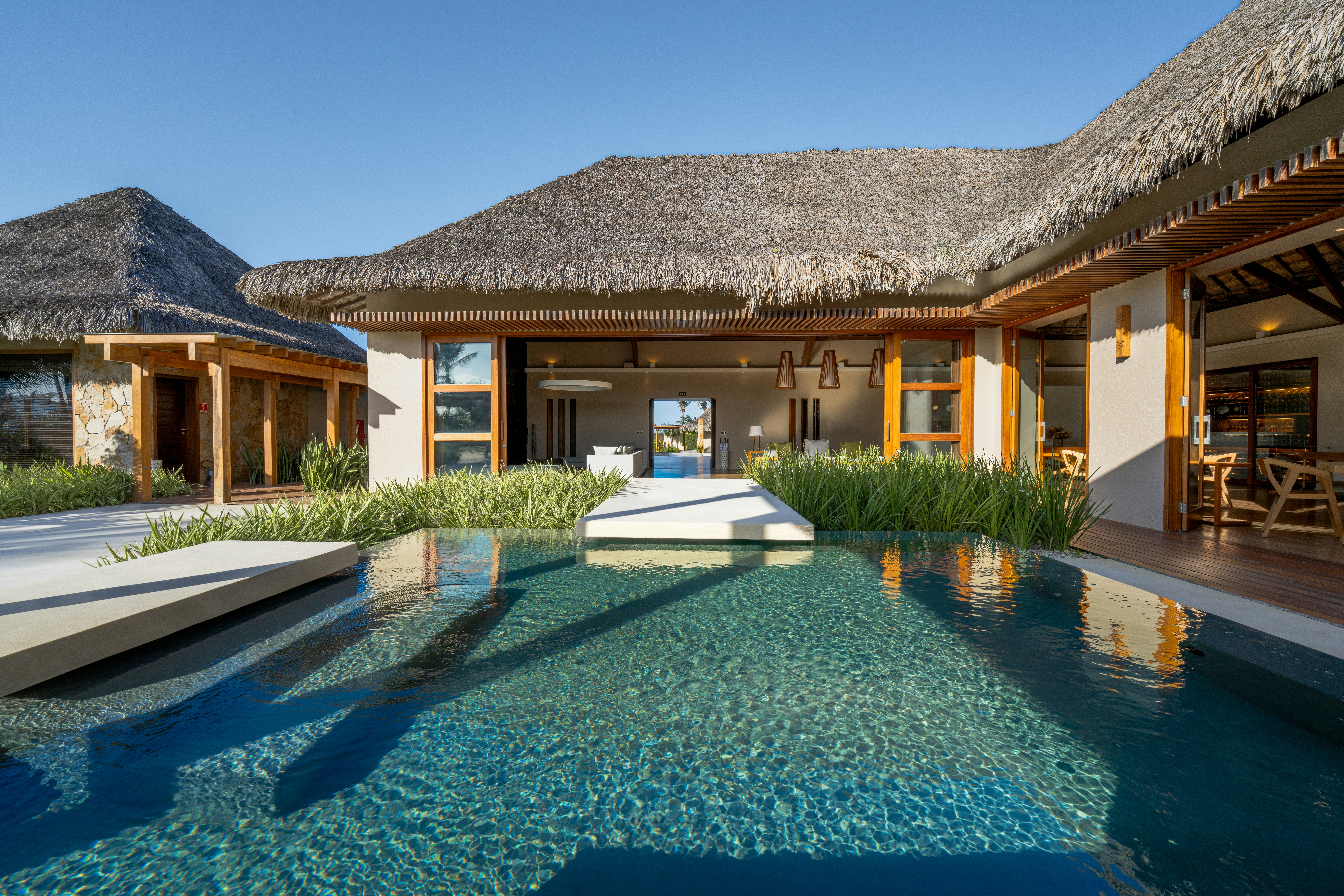 Casana Hotel 37/39